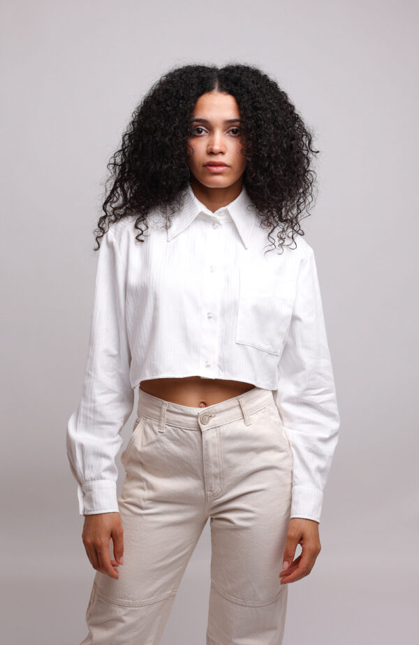 Mod.001_Camicia cropped con tasca