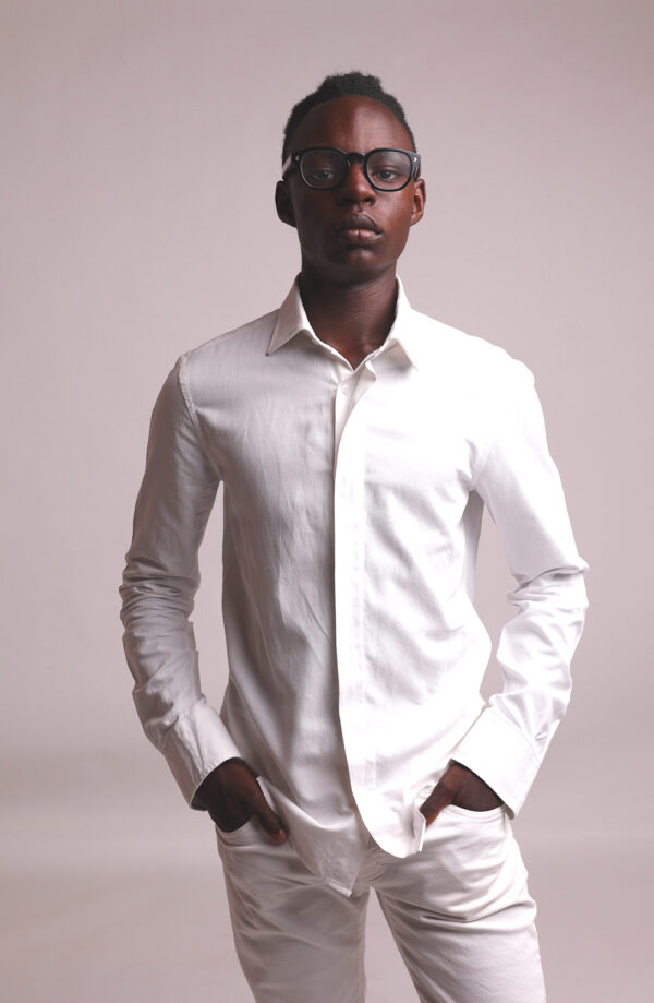 Mod.005_camicia uomo slim bottoni coperti
