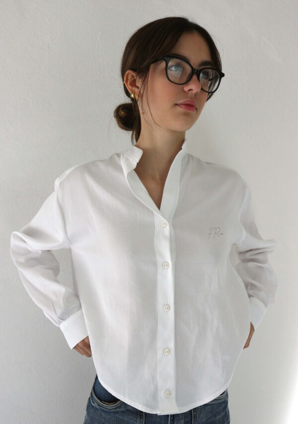 Mod.022_Camicia coreana pieghe dietro - immagine 2