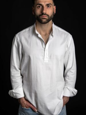Mod.025_ Camicia colletto coreana polo